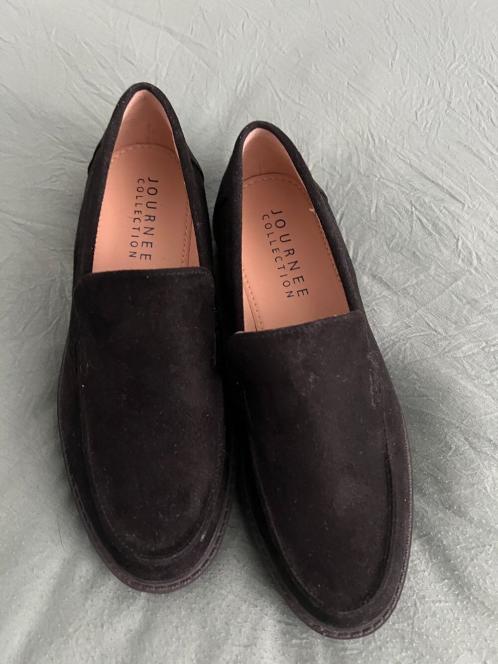 Journee Collection Black Faux Suede Lug Sole Loafers Womens Size 7.5 Slip On - Picture 2 of 10
